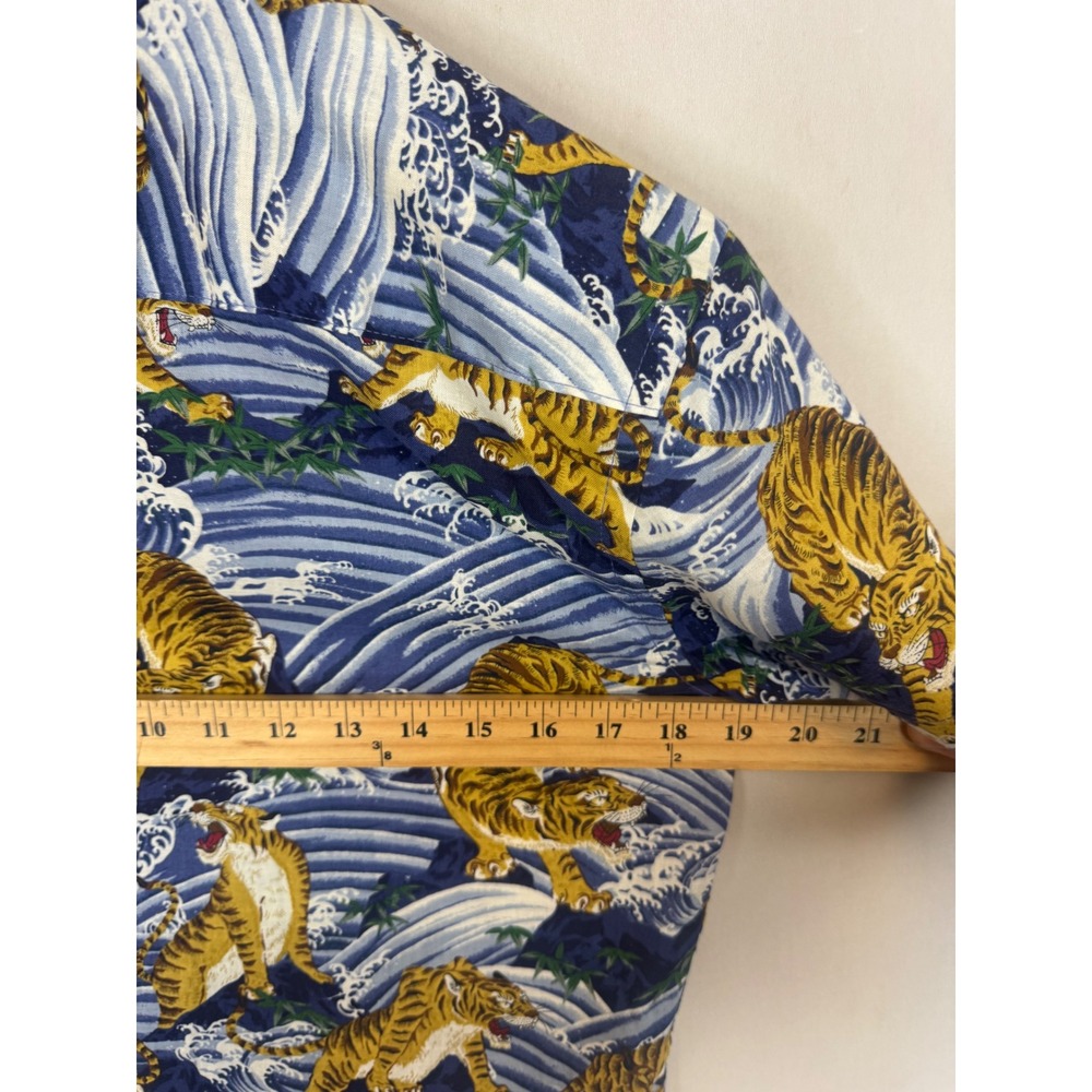 Naked & Famous Mens Tiger Wave Print Short Sleeve Button Down Shirt Small S - Picture 6 of 7